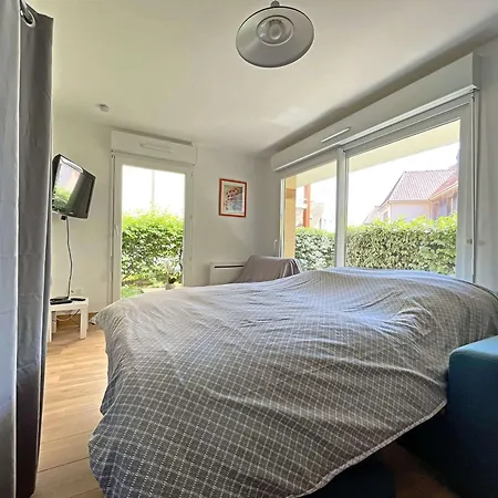 Renove Avec Jardin Prive Et Parking - Proche Et - Fr-1-646-66 Apartment